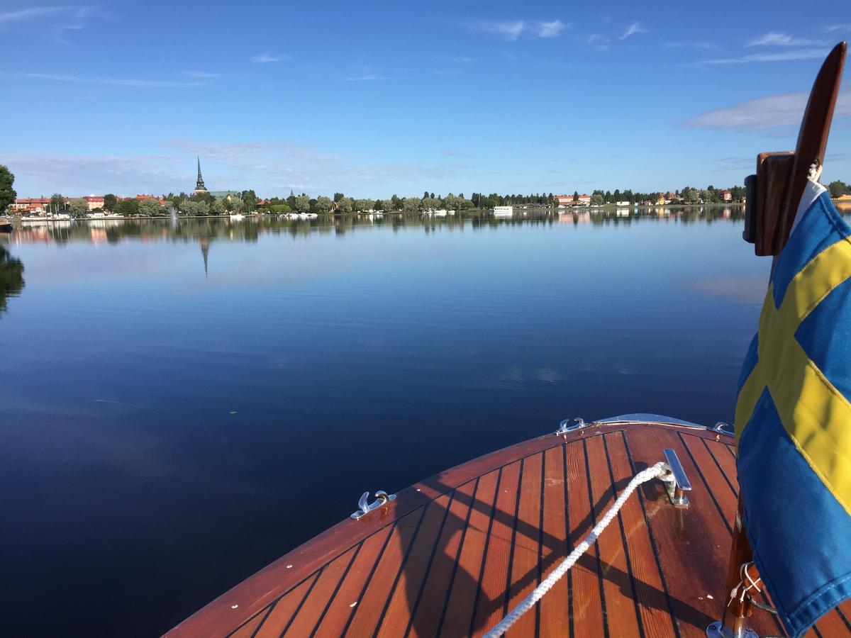 Mora Vandrarhem Och Gaesthem Vinas Bagian luar foto